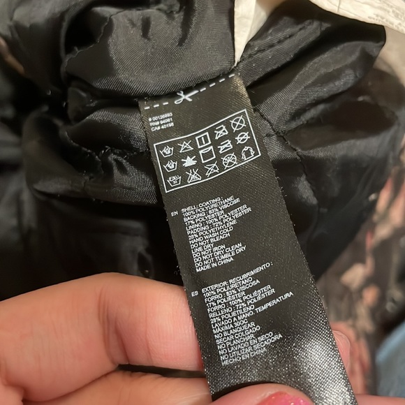 FOREVER 21 DARK FLORAL FAUX LEATHER JACKET - Picture 9 of 10